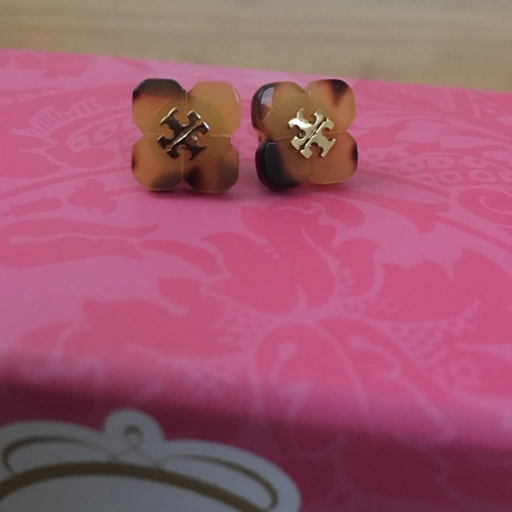 Tory Burch Tortoise Gold Logo StudS